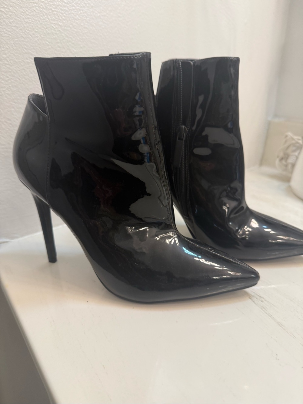 KENDAL & KYLIE BLACK Patent Pointed-Toe Stiletto Ankle Boots 7.5